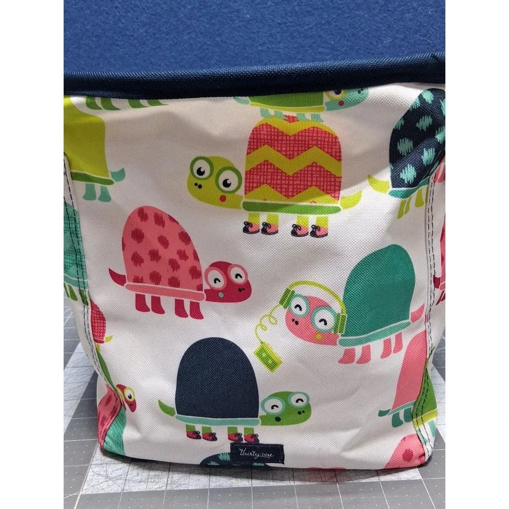 Thirty One Turtle Littles Carry All Caddy White Print Embroidered Letter‎ E